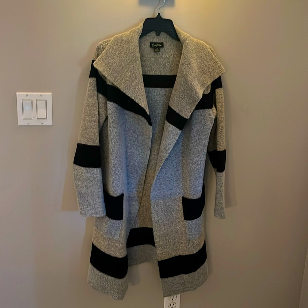 BEAUTIFUL CARTISE SWEATER JACKET